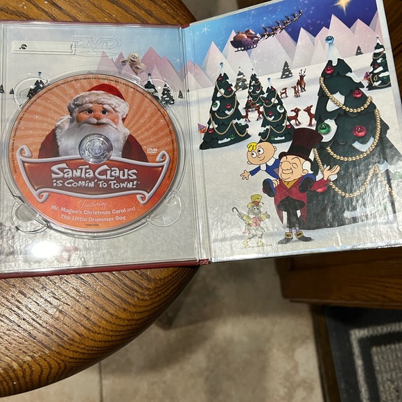 The Original Christmas Classic 4 DVD Set. Limited keepsake edition + Bonus CD. - Picture 6 of 10